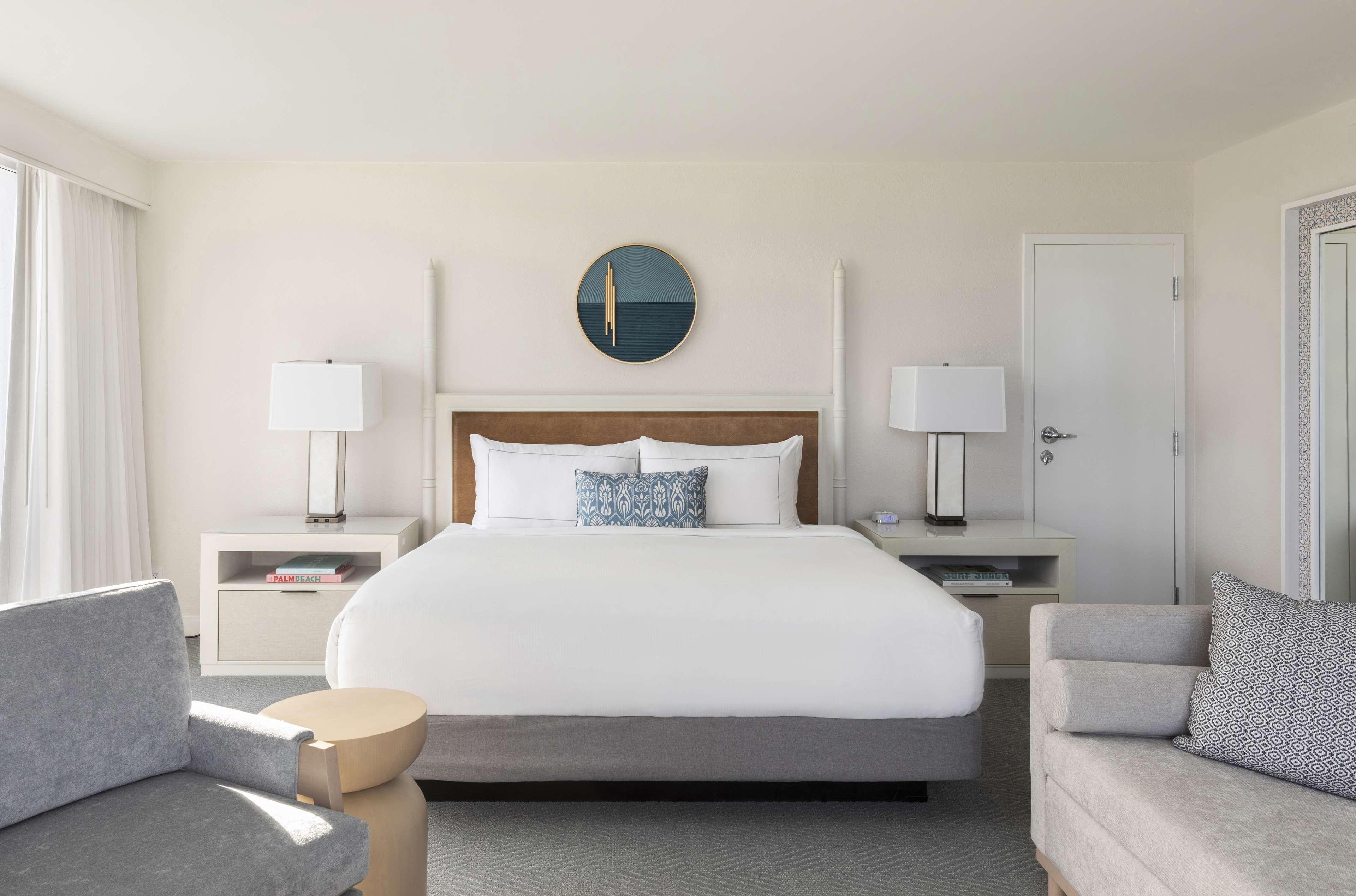 The Singer Oceanfront Resort, Curio Collection By Hilton Riviera Beach Buitenkant foto