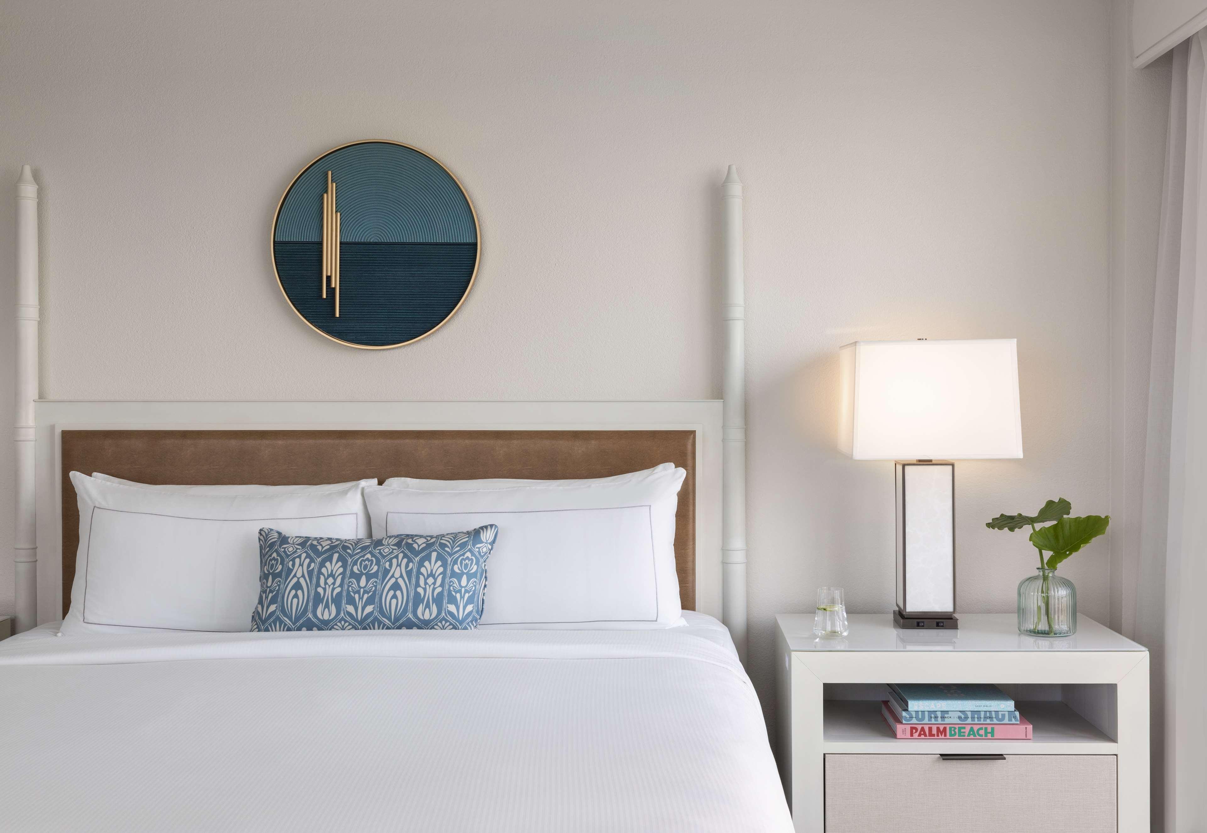 The Singer Oceanfront Resort, Curio Collection By Hilton Riviera Beach Buitenkant foto