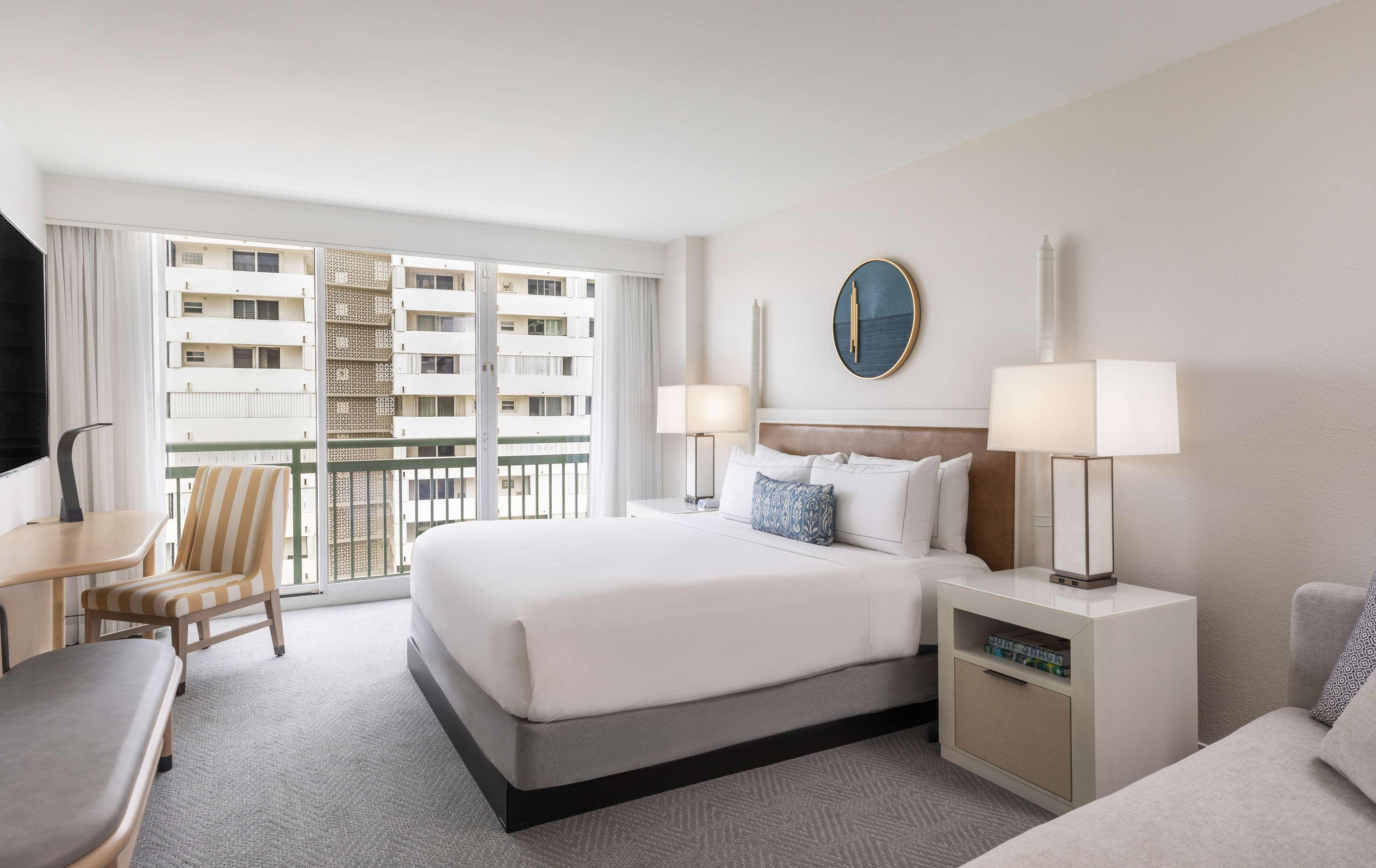The Singer Oceanfront Resort, Curio Collection By Hilton Riviera Beach Buitenkant foto