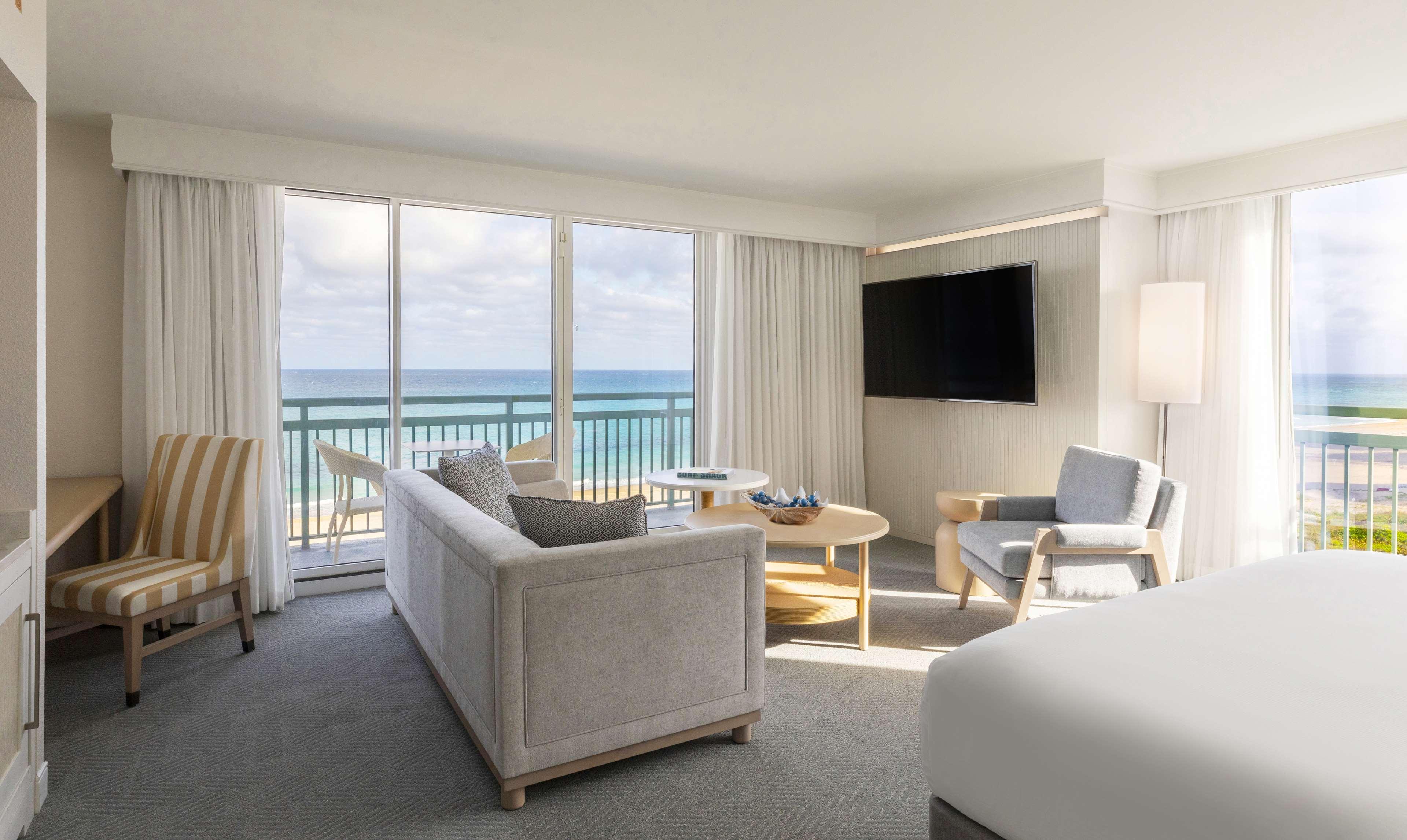The Singer Oceanfront Resort, Curio Collection By Hilton Riviera Beach Buitenkant foto