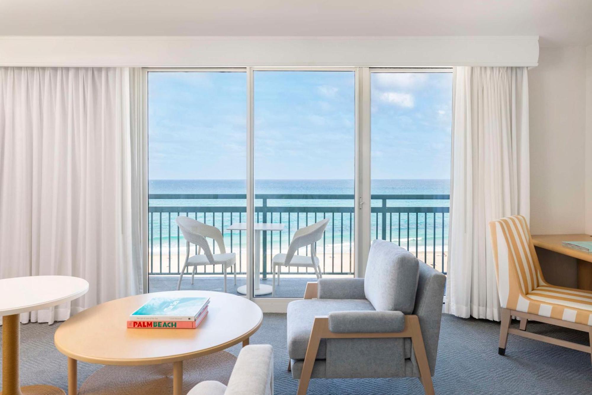 The Singer Oceanfront Resort, Curio Collection By Hilton Riviera Beach Buitenkant foto