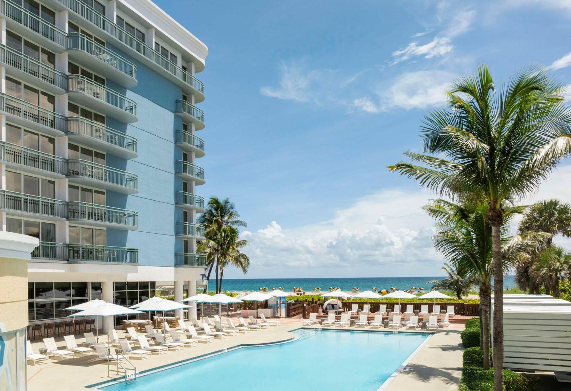 The Singer Oceanfront Resort, Curio Collection By Hilton Riviera Beach Buitenkant foto